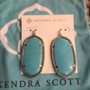 Kendra Scott Danielle earrings